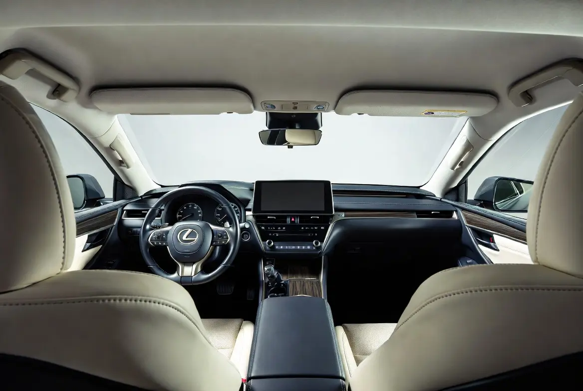 lexus cabin