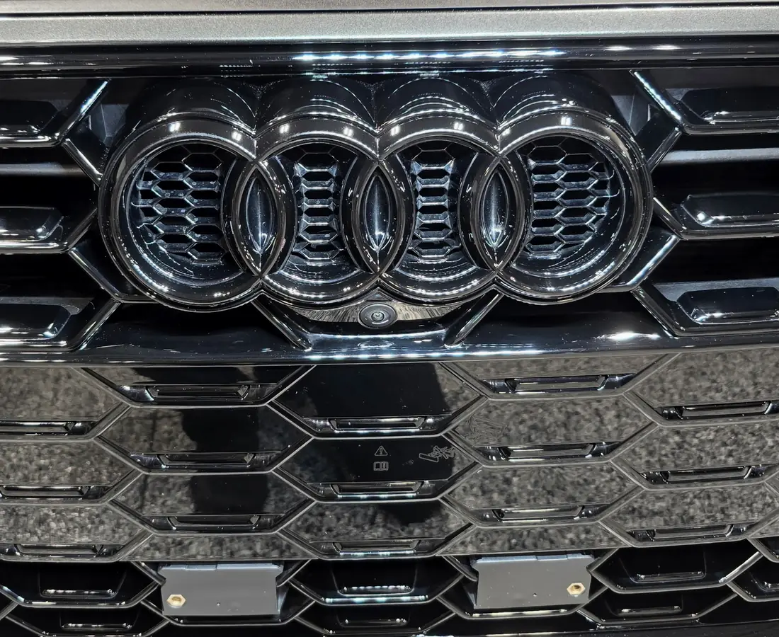 The same grille after decontamination, washing and a sealed finish